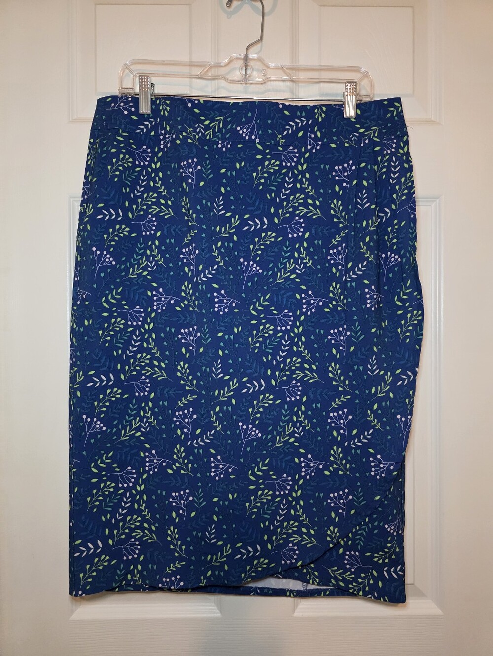 RipSkirt Hawaii wrap skirt in the Maui Moonlight Sz L